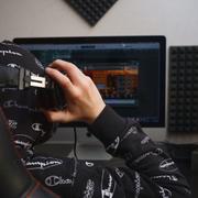 Product Designer UI/UX + Visual & 3D Branding